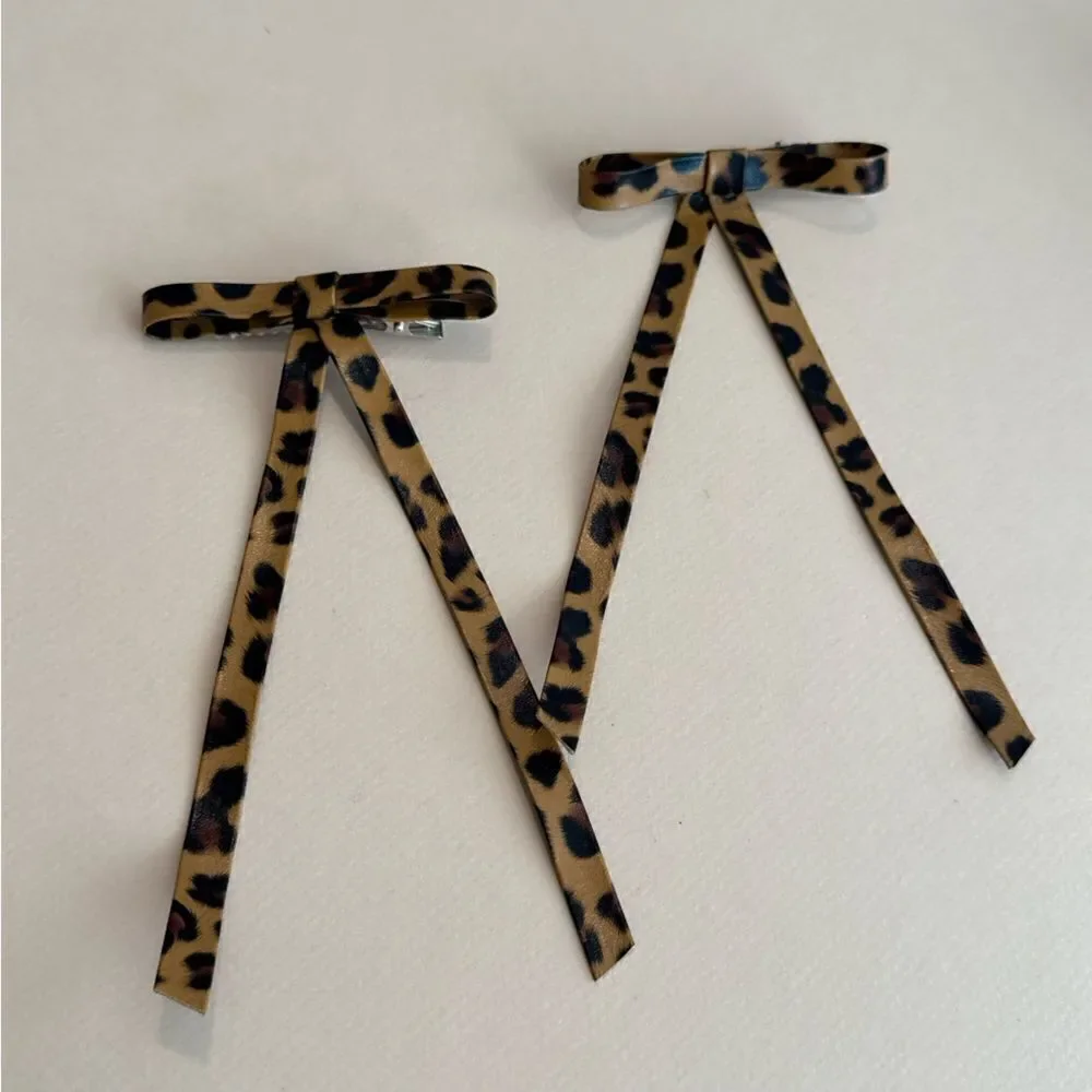 Cheetah hair clips M1154